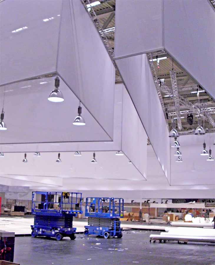 grafikmontage-messe-frankfurt-hoehenmontage